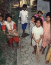 Výtěžek benefiční akce Na světě nejsme sami 2009, pořádané oddíly Arachné a Jeleni, pomůže chudým dětem z Togny v Indii. Podpoří mimo jiné farní školu a internát...